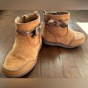 Stride Rite 360 Elaine Boot, toddler size 8